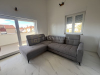 Drenova,3SB+DB,100 m2,novouređeni dvoetažni stan