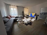Istra, Pula, centar, stan 90m2, 3SS+DB, III. kat, renovirano, namješte