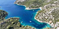 OTOK ŠOLTA, POLJOPRIVREDNO ZEMLJIŠTE 10 000 m2