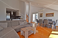 Penthouse,140,18m2,terasa, bazen- Petrčane, 140,18M2