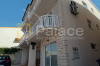 *Ruskamen* Apartmanska kuća s pogledom na more