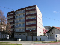 Stan: Osijek, 71.00 m2, Kompletno renoviran***