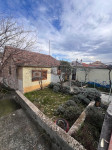 Zanimljiva obiteljska kuća s dvije stambene jedinice - Šibenik