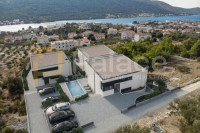 Zemljište s pravomoćnim građevinskim dozvolama, Grebaštica