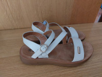 Sandale broj 38