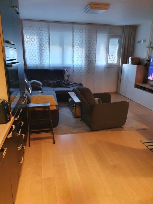 Blatine, 77 m2, dvoetažni, renovirani (prodaja)