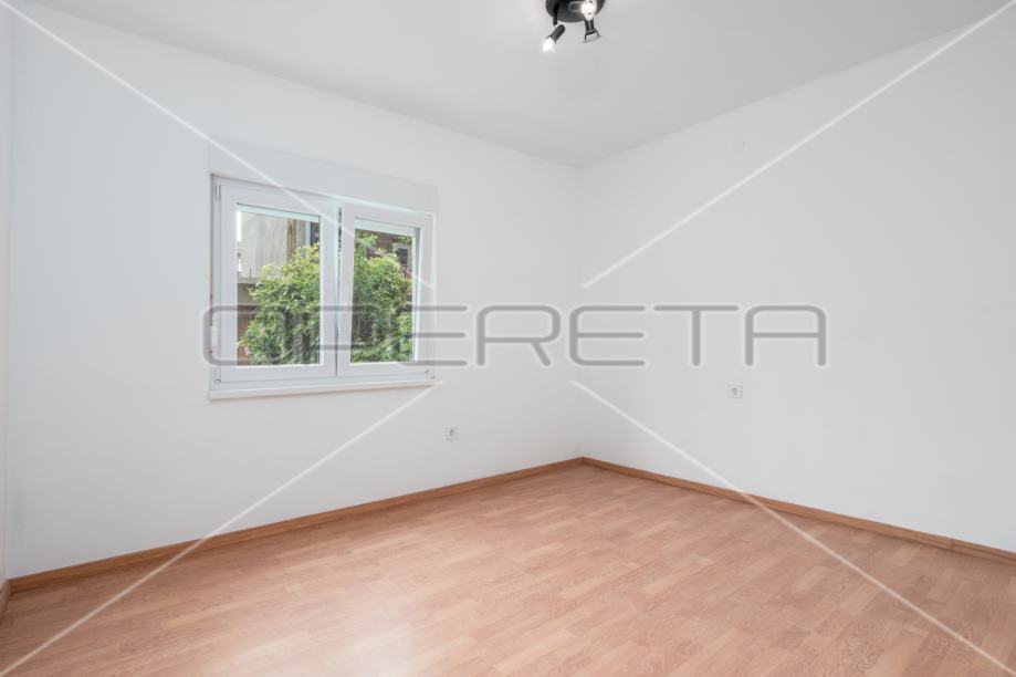 Najam, Kuća, Dubrava, Ljubijska, Dvojni objekt, 210m2 (iznajmljivanje)